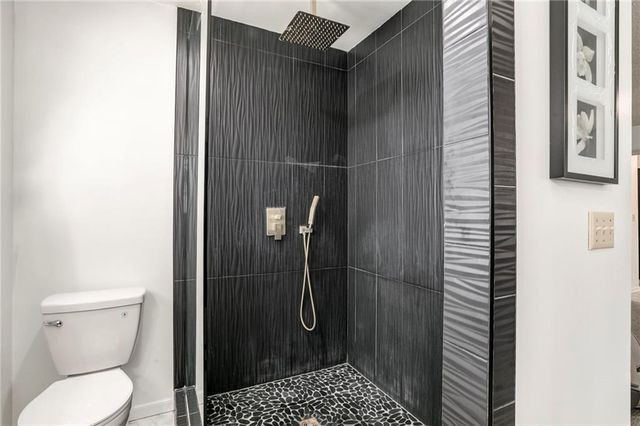 7415 W 74th Street, Overland Park, KS 66204