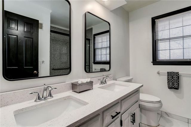 7415 W 74th Street, Overland Park, KS 66204