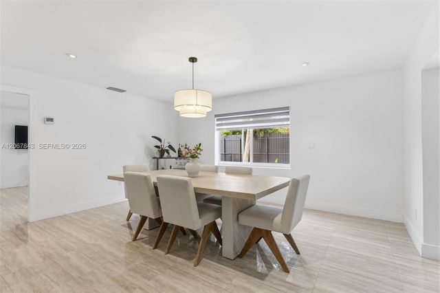19040 S Saint Andrews Drive, Hialeah, FL 33015