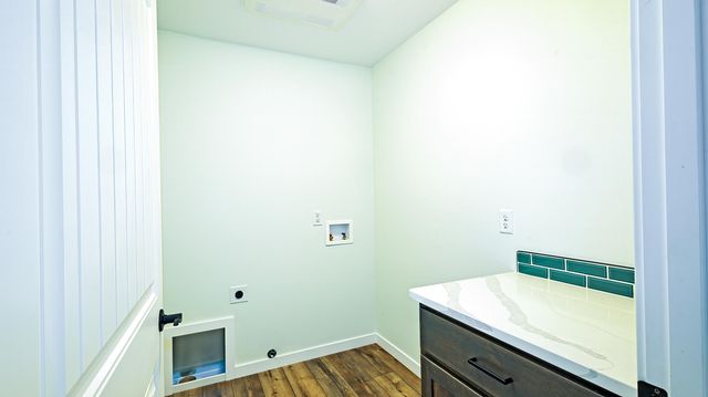 1106 Cascade Loop, Cave Junction, OR 97523