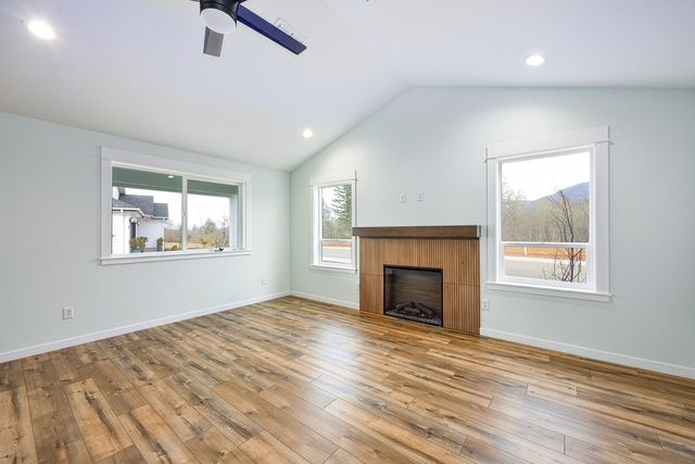 1106 Cascade Loop, Cave Junction, OR 97523