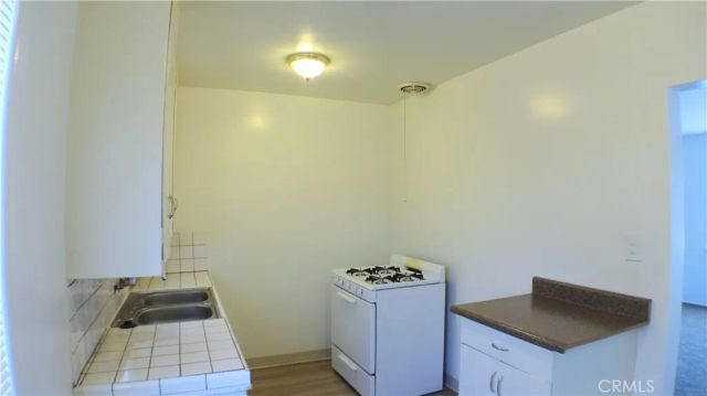 5552 Lewis, Long Beach, CA 90805