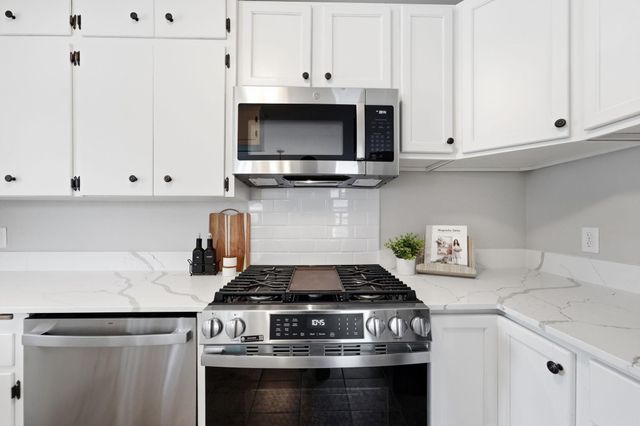 2481. 19th Avenue E, North Saint Paul, MN 55109