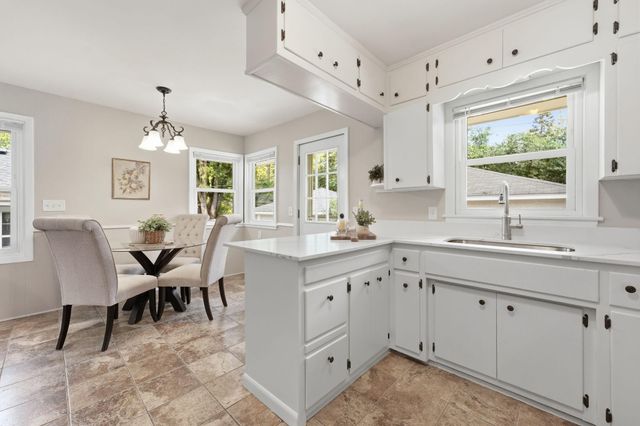 2481. 19th Avenue E, North Saint Paul, MN 55109