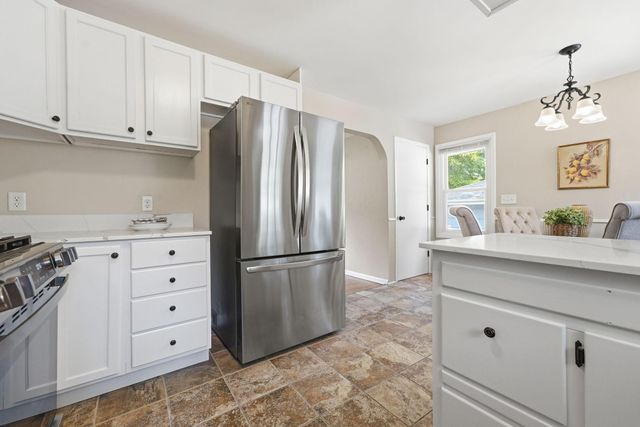2481. 19th Avenue E, North Saint Paul, MN 55109