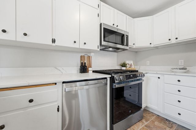 2481. 19th Avenue E, North Saint Paul, MN 55109