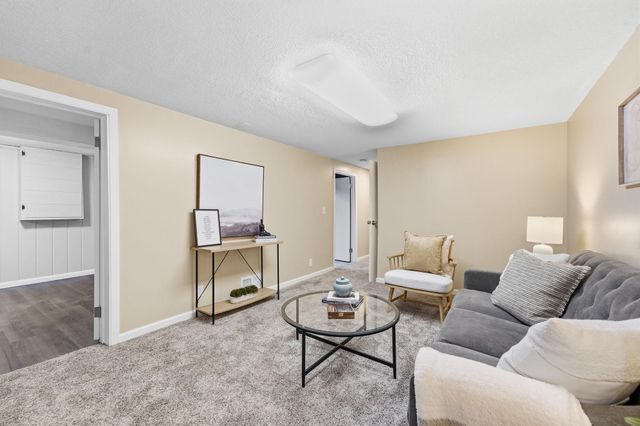 2481. 19th Avenue E, North Saint Paul, MN 55109
