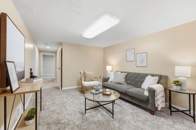 2481. 19th Avenue E, North Saint Paul, MN 55109