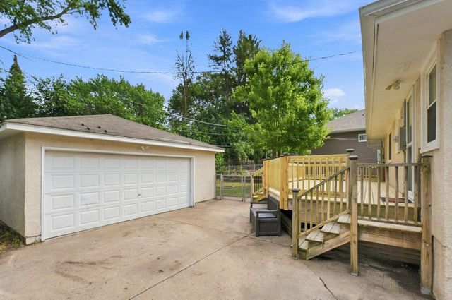 2481. 19th Avenue E, North Saint Paul, MN 55109