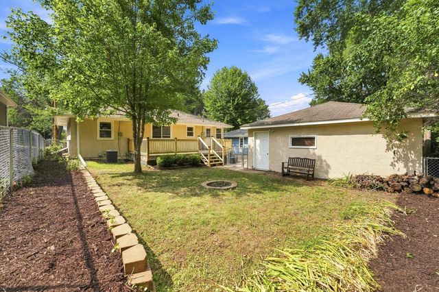 2481. 19th Avenue E, North Saint Paul, MN 55109