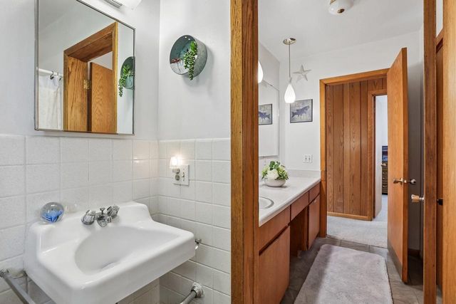 5030 Valley Road, Black Earth, WI 53515