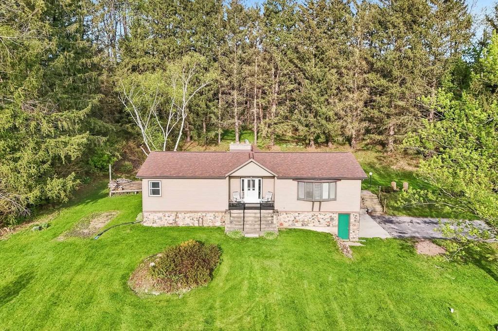 5030 Valley Road, Black Earth, WI 53515