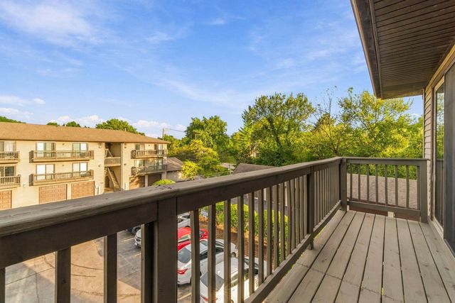 1820 W Highland Avenue D, Elgin, IL 60123