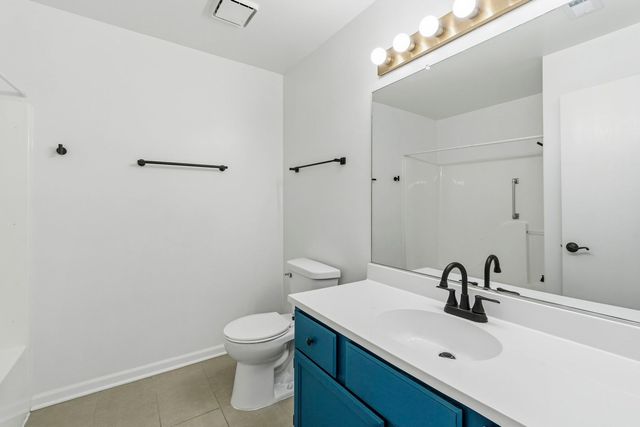 1820 W Highland Avenue D, Elgin, IL 60123