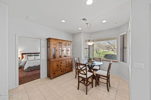 530 W Aspenwood Street, Green Valley, AZ 85614