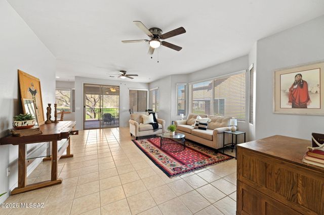 530 W Aspenwood Street, Green Valley, AZ 85614