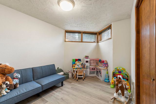 8107 E Elde Dr, Spokane, WA 99212