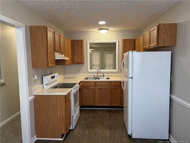 182 Aloha Drive Drive, Fayetteville, NC 28311