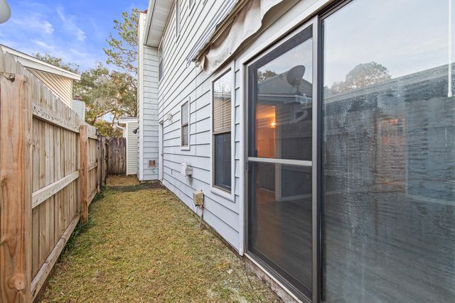 803 Holbrook Circle, Fort Walton Beach, FL 32547