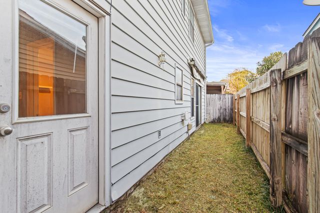 803 Holbrook Circle, Fort Walton Beach, FL 32547