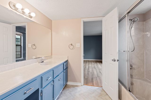 803 Holbrook Circle, Fort Walton Beach, FL 32547