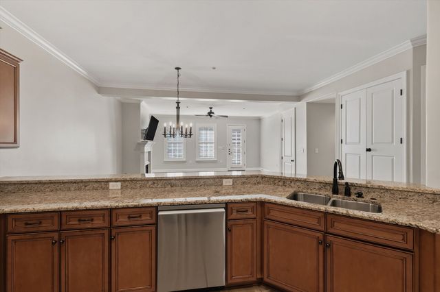 65 E Pontotoc Ave Apt 101, Memphis, TN 38103