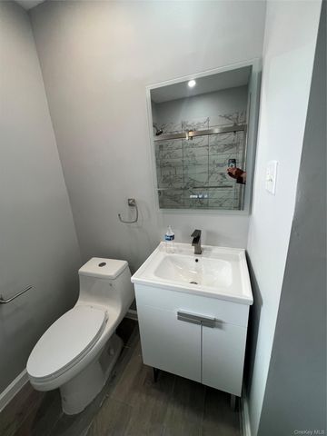 170-31 Grand Central Parkway 1st floor, Jamaica Hills, NY 11432