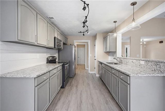 2500 Huntington Drive, Loganville, GA 30052