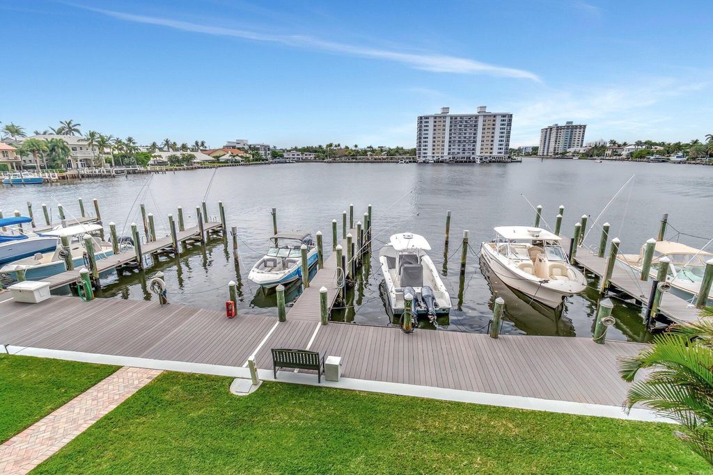 220 Macfarlane Drive S-203, Delray Beach, FL 33483