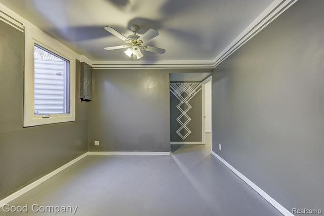 525 E Lewiston Avenue, Ferndale, MI 48220