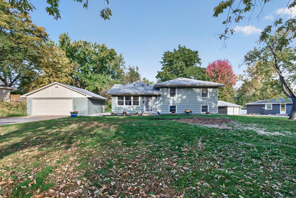 11340 Harrison Road, Bloomington, MN 55437 — photo 4