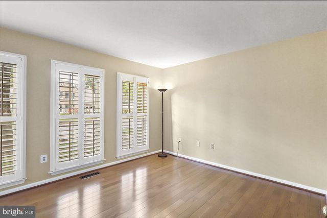 2989 FRANKLIN OAKS DR, Herndon, VA 20171