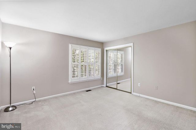 2989 FRANKLIN OAKS DR, Herndon, VA 20171