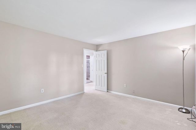 2989 FRANKLIN OAKS DR, Herndon, VA 20171