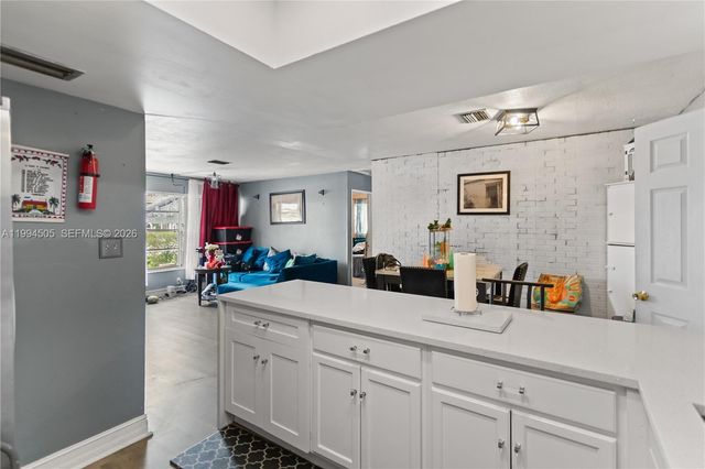 1000 NW 23rd Ter, Pompano Beach, FL 33069