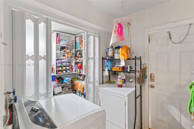 1000 NW 23rd Ter, Pompano Beach, FL 33069