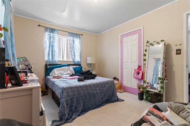 1000 NW 23rd Ter, Pompano Beach, FL 33069