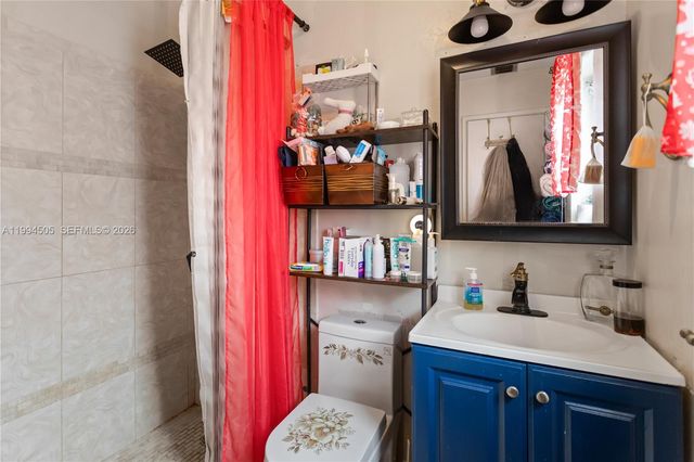 1000 NW 23rd Ter, Pompano Beach, FL 33069