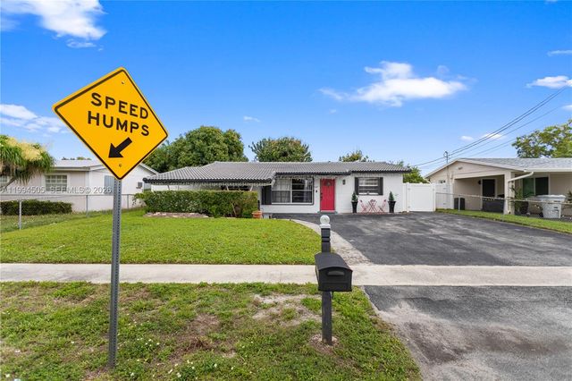 1000 NW 23rd Ter, Pompano Beach, FL 33069