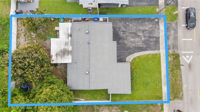 1000 NW 23rd Ter, Pompano Beach, FL 33069