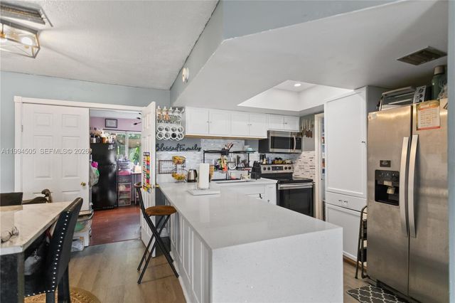 1000 NW 23rd Ter, Pompano Beach, FL 33069