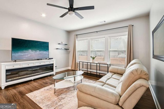 1114 Hibiscus Way SW, Mableton, GA 30126