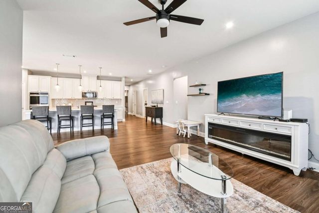 1114 Hibiscus Way SW, Mableton, GA 30126