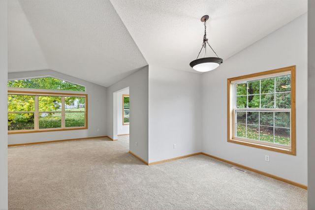 2099 Albemarle Court N, Roseville, MN 55113