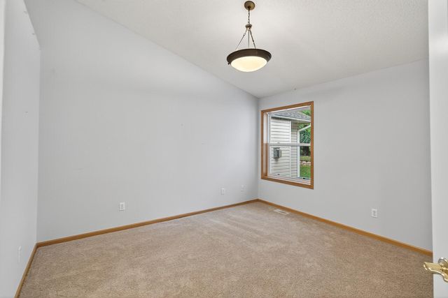 2099 Albemarle Court N, Roseville, MN 55113