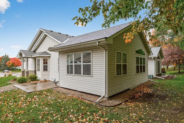 2099 Albemarle Court N, Roseville, MN 55113