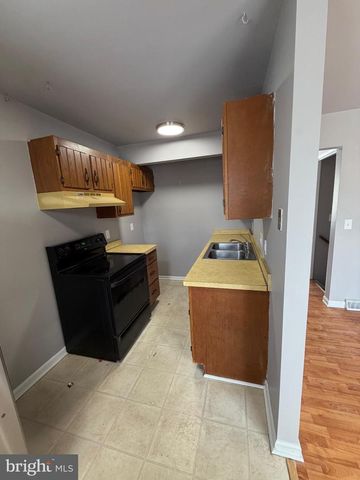 1243 PEGGY DR, Hummelstown, PA 17036