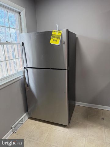 1243 PEGGY DR, Hummelstown, PA 17036