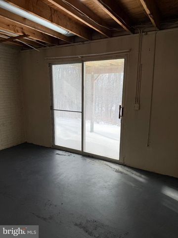 1243 PEGGY DR, Hummelstown, PA 17036