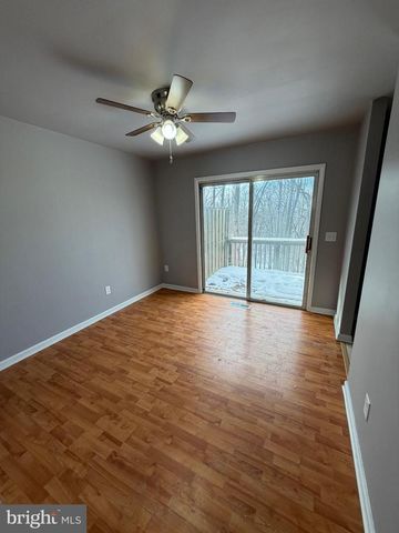 1243 PEGGY DR, Hummelstown, PA 17036